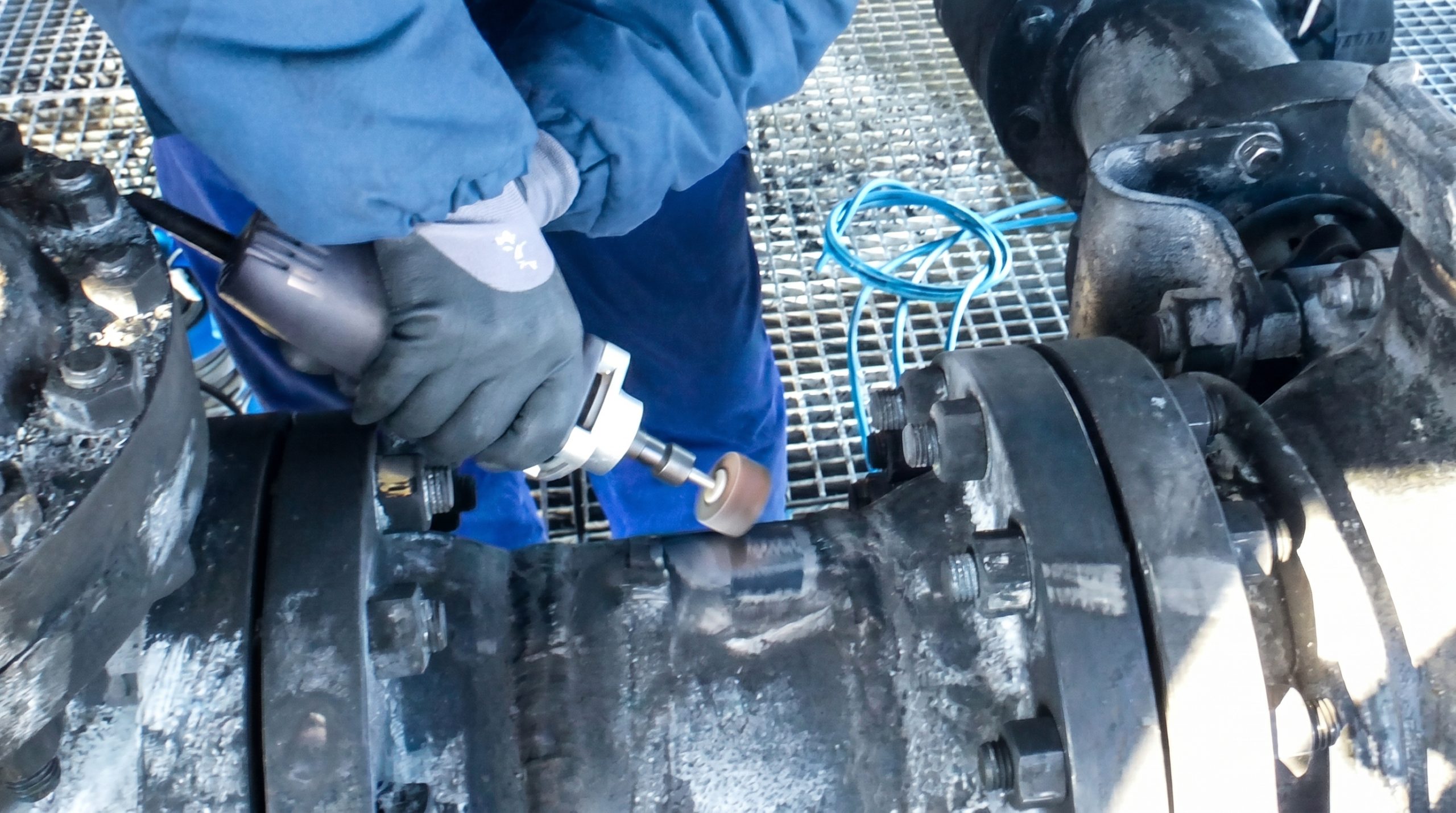 Replica test, in-situ replica, metallography, microstructure, thermal damage, creep damage, refinery, shutdown, inspection, asset integrity, portable microscope, microstructural analysis