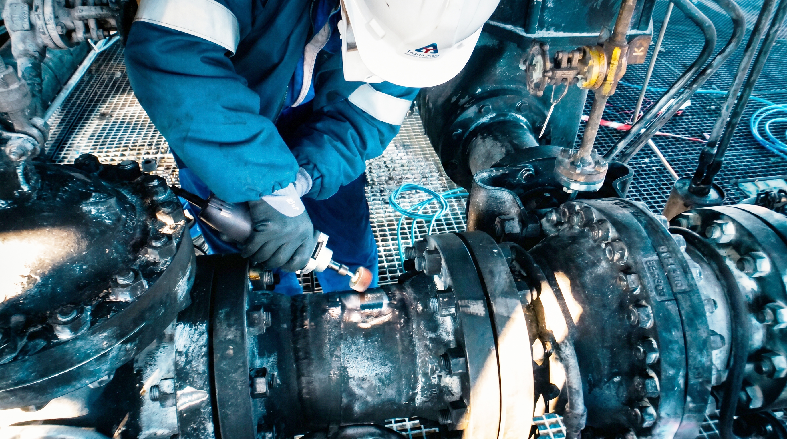 Replica test, in-situ replica, metallography, microstructure, thermal damage, creep damage, refinery, shutdown, inspection, asset integrity, portable microscope, microstructural analysis