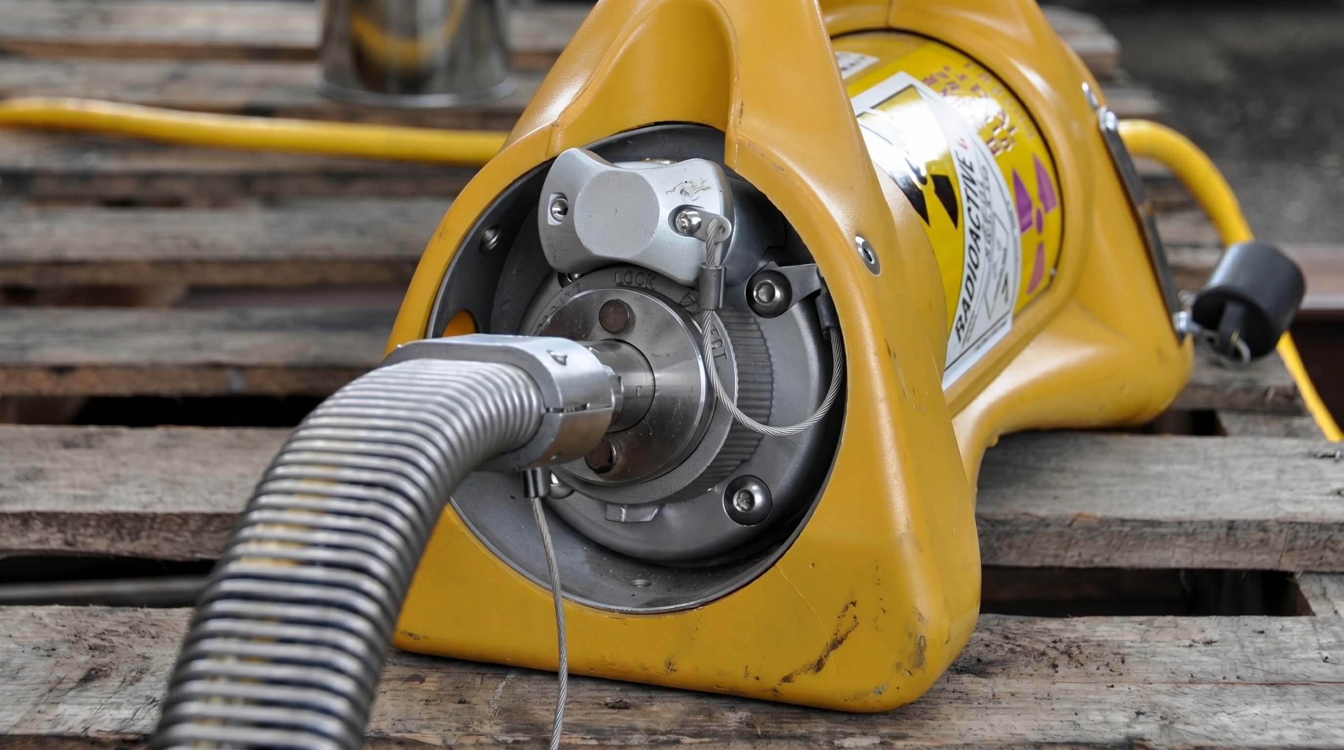 Conventional NDT, Non-destructive test, film interpretation, UT, RT, PT, MT, radiography, magnetic particle test, ultrasonic test, defects, flaws, flaw detection, surface flaw, sub surface flaw, volumetric flaw, crack, porosity, undercut, welding defects, site inspection, asset integrity, shut down inspections